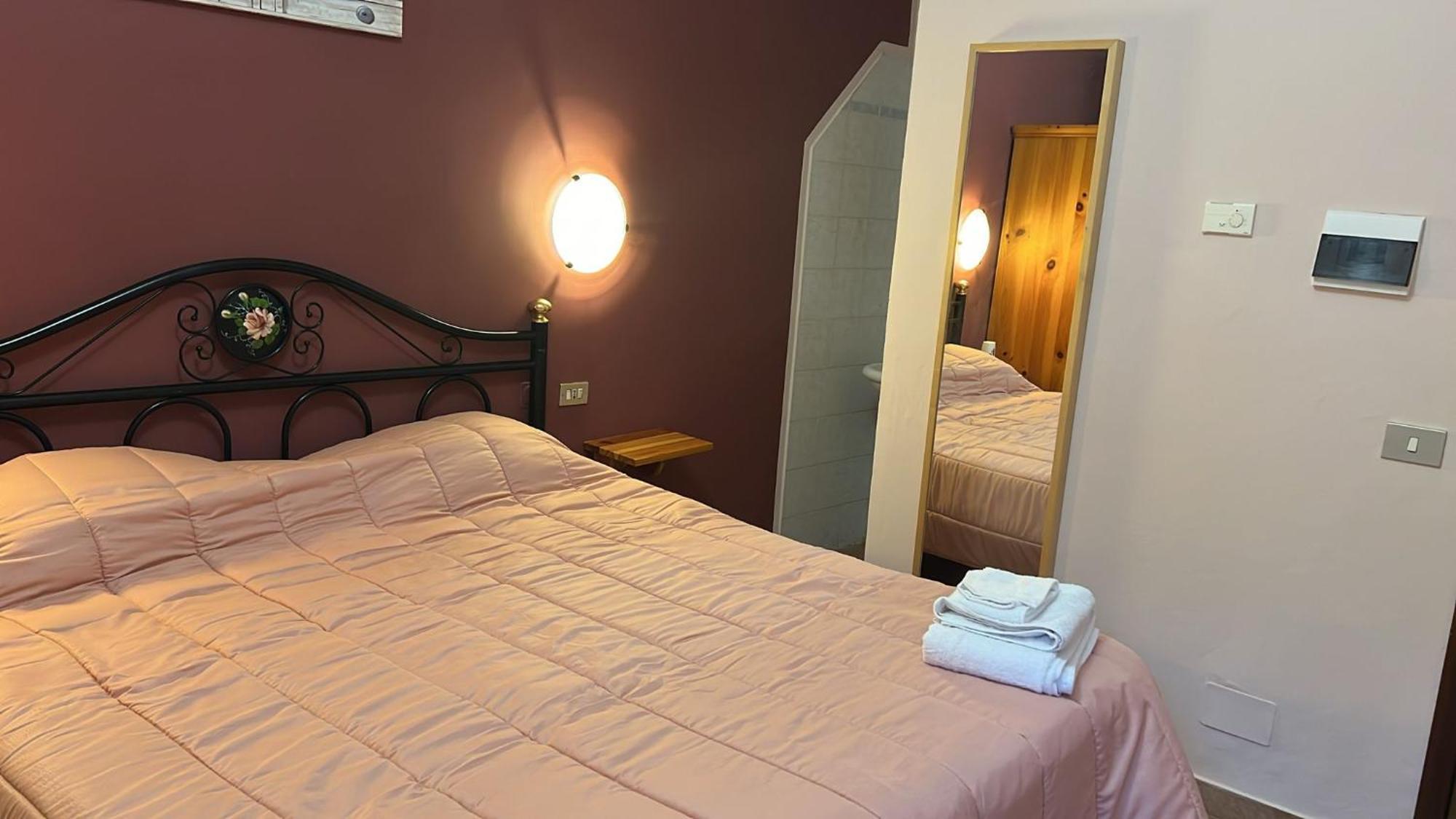 Hotel Montemorello Castiglione  Exterior photo